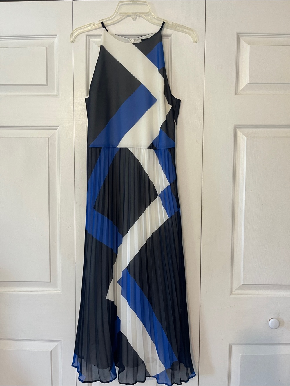 The Limited Sleeveless Tank Geometric Pleated Dress in Blue, Black & White